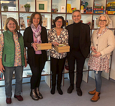 Rosmarie Ehm (Sozialreferentin), Daniela Nette-Schmitt, Helga Drexler, Norbert Seidl (Erster Bürgermeister), Daniela Schulte (Ehrenamtskoordinatorin)